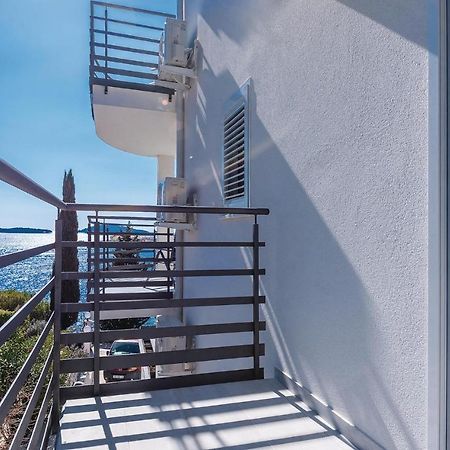 Cozy Apartment In Brodarica With Wifi Exteriör bild