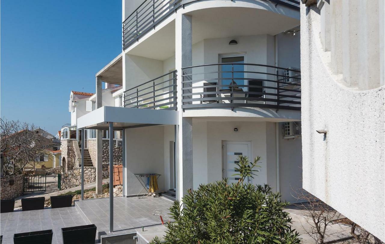 Cozy Apartment In Brodarica With Wifi Exteriör bild